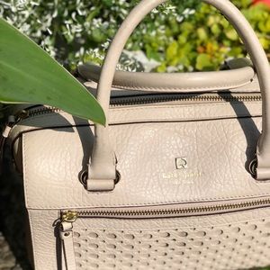 KATE SPADE BAG IN GREAT CONDITION